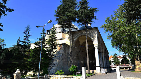 Ali Paşa Cami Ve Türbesi