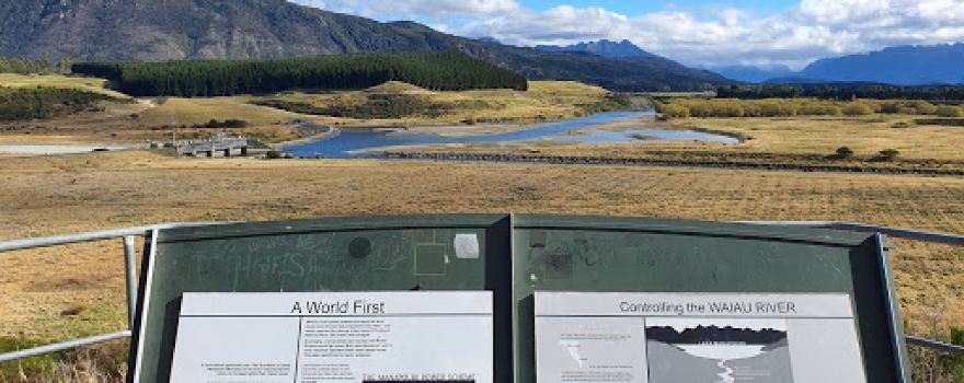 Mararoa Weir lookout