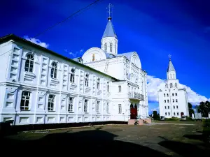 Tserkov' Longina Koryazhemskogo