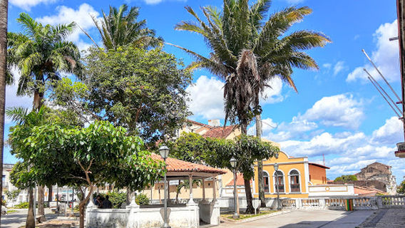 Praça Benedito Leite