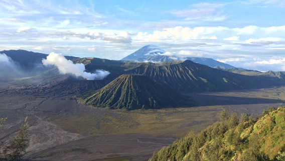 Pura Luhur Poten Gunung Bromo
