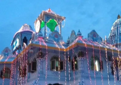 इस्क्कों | श्री श्री राधा गोपी दसवातारा मंदिर