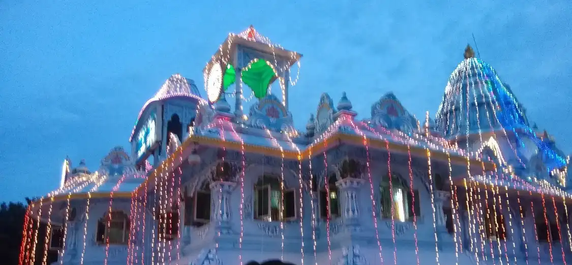 Hotels near ISKCON | Sri Sri Radha Gopinath Dasavatara Temple