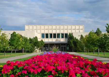 Hotels near Royal Saskatchewan Museum