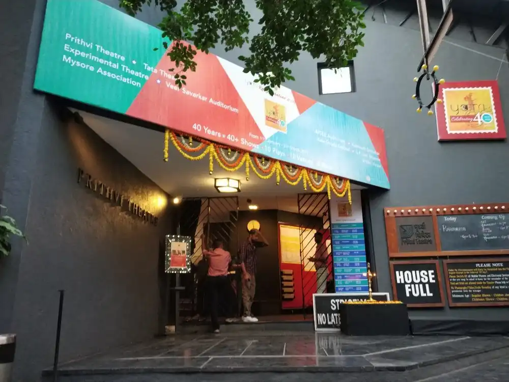Hotel in zona Prithvi Theatre