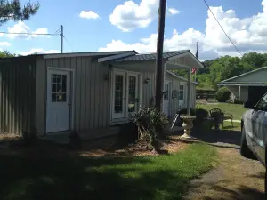 Lynchburg Cake and Candy Company