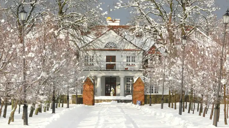 Hotels in Bychowo