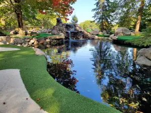 Whistling Wolf Mini Golf