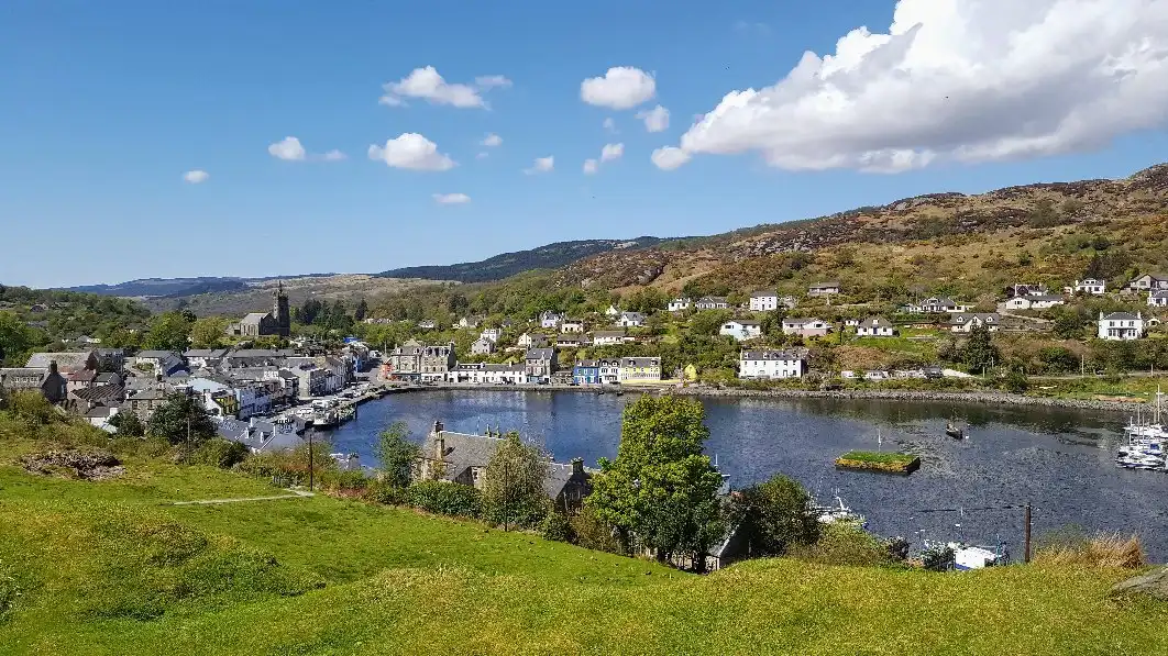Hotels near Tarbert Castle