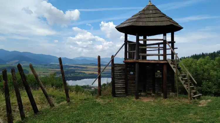 Hôtels à : Liptovska Sielnica