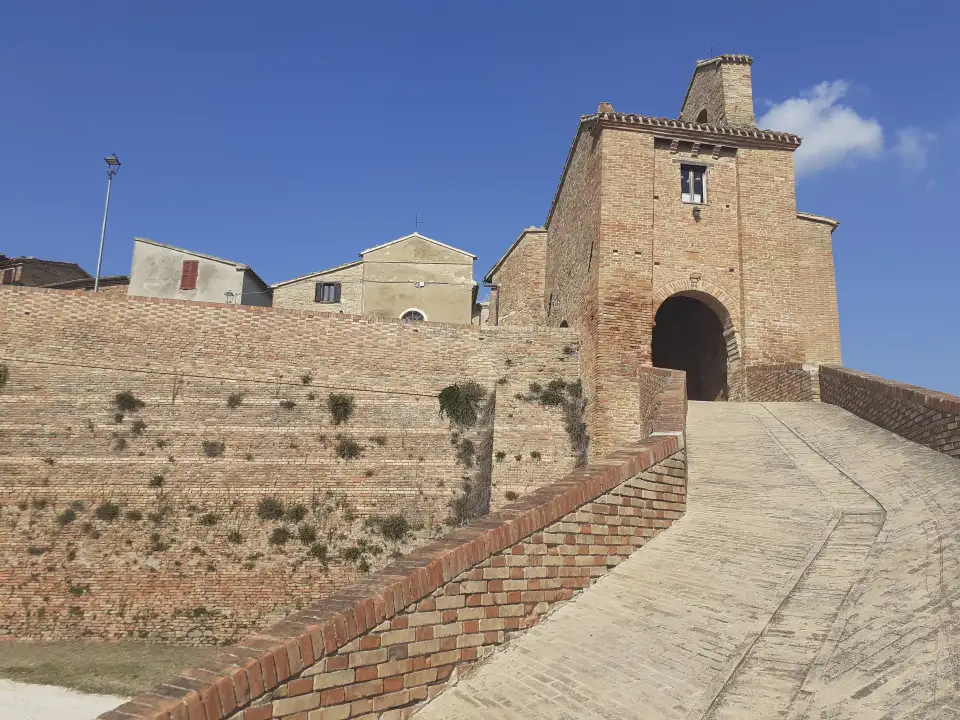 4_Castello di Loretello