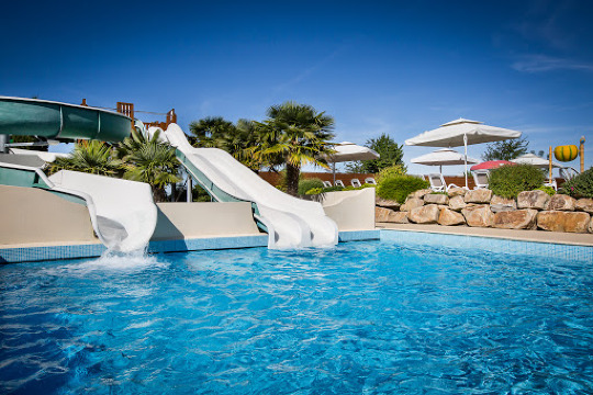 Camping Le Pin Parasol Tickets [2026] - Promos, Prices, Reviews & Opening  Hours | Trip.com