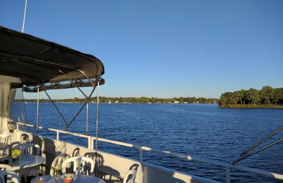 Paradise Charter Cruises and Minneapolis Queen