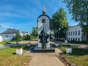 Памятник прп. Макарию, игумену Калязинскому, чудотворцу