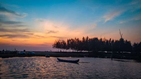 Sea pearl Valappu Beach