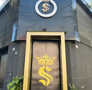 Square Pub