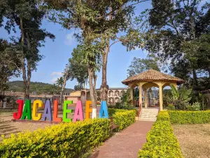 Jacaleapa Central Park