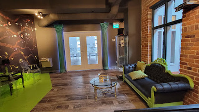 A Double Tour Immersive Experiences