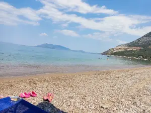 Camping Bekas Beach