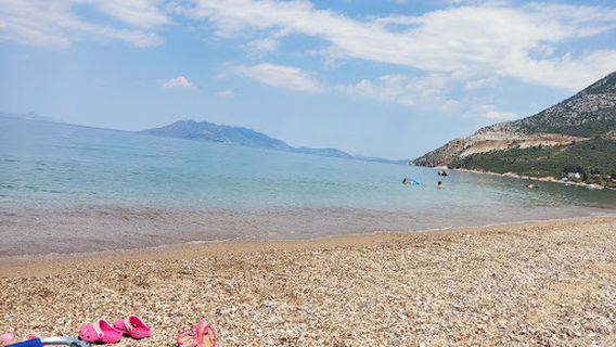 Camping Bekas Beach