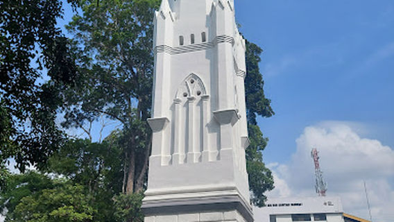 Uitkijktoren op de Djatienangor-plantage