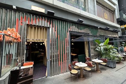 BOOMERANG • The Illusionist