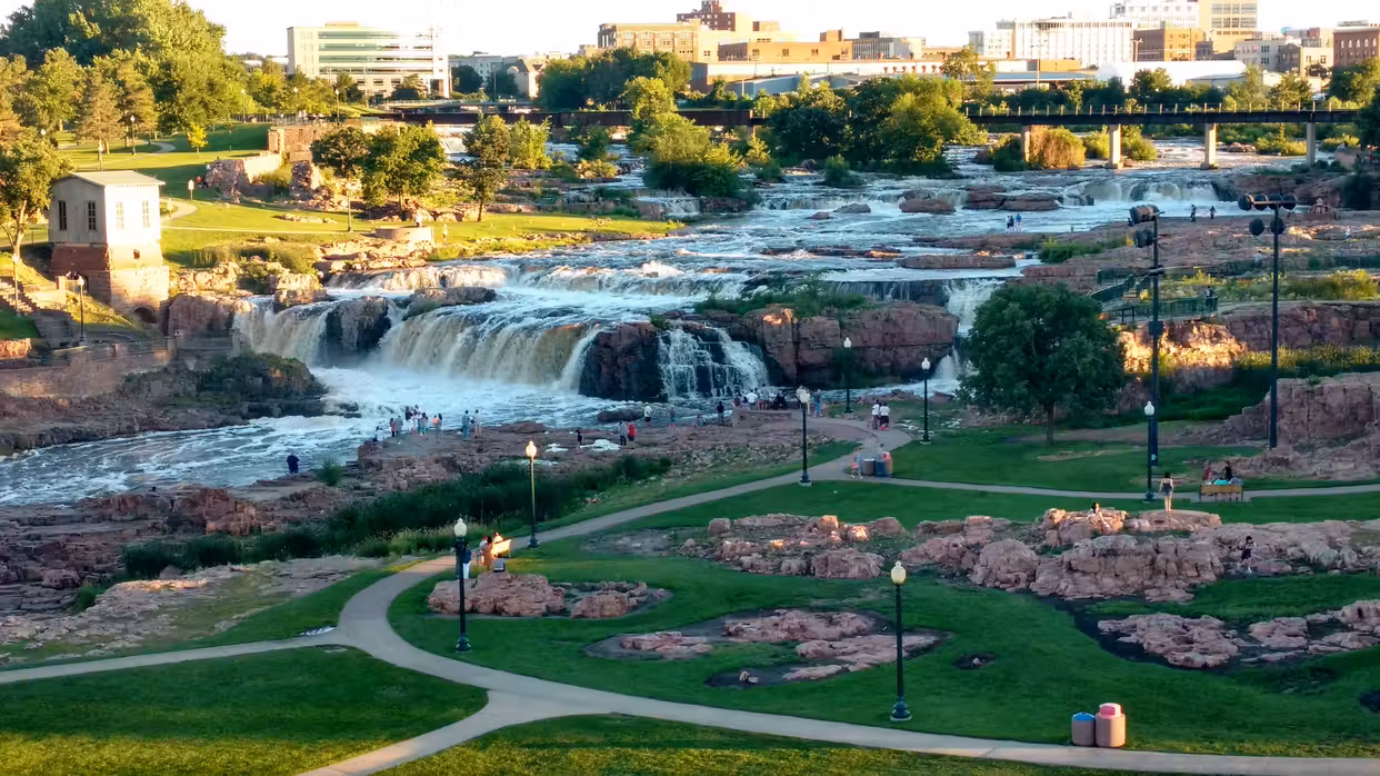 Vol ${{cityDName}} Sioux Falls