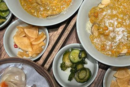 李百蟹·蟹黃麵·江景餐廳（外灘·豫園店）