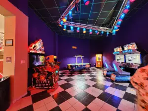 Cinemark Tinseltown Jacinto City and XD