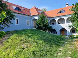 Mádi Rabbiház Fogadó Csodarabbik Útja בית הרבנים והישיבה ד'מאד