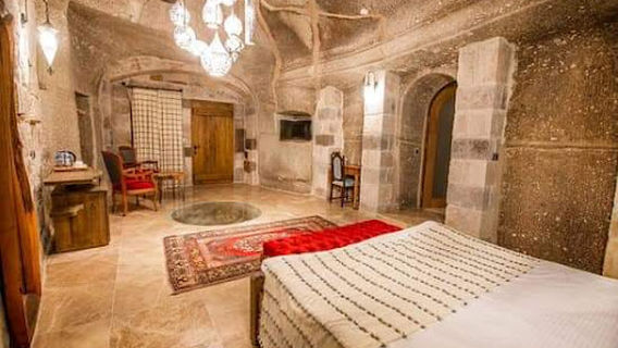 Aziz Agentangeus (3 Haçlı Kilise)