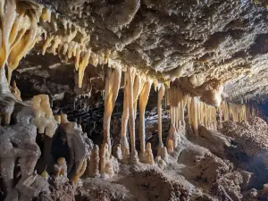 Wonderland Cave