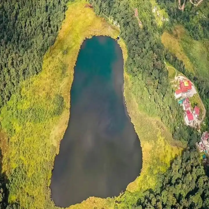 Hotels in der Nähe von Khecheopalri Lake
