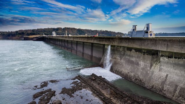 Barrage and tidal power Rance