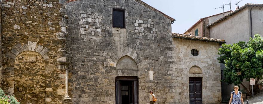 Piazza del Castello di Montemerano