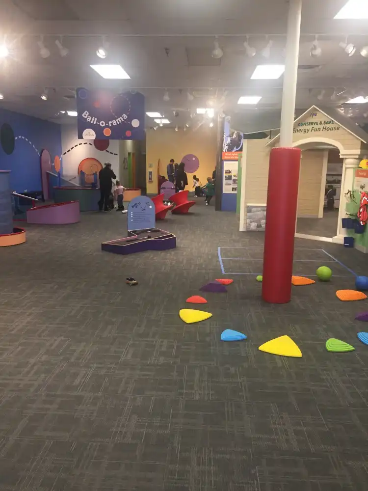 Hotels near Minnesota Children's Museum