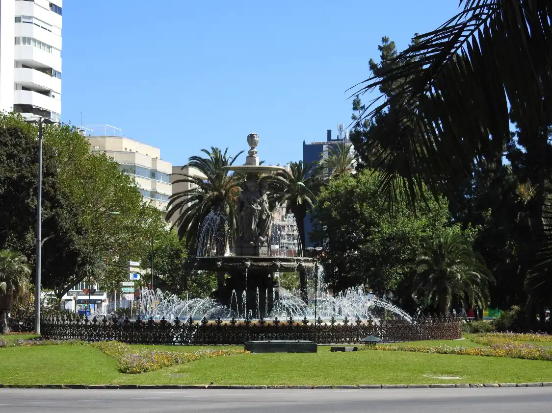 Hotel in zona Fuente de las Tres Gracias