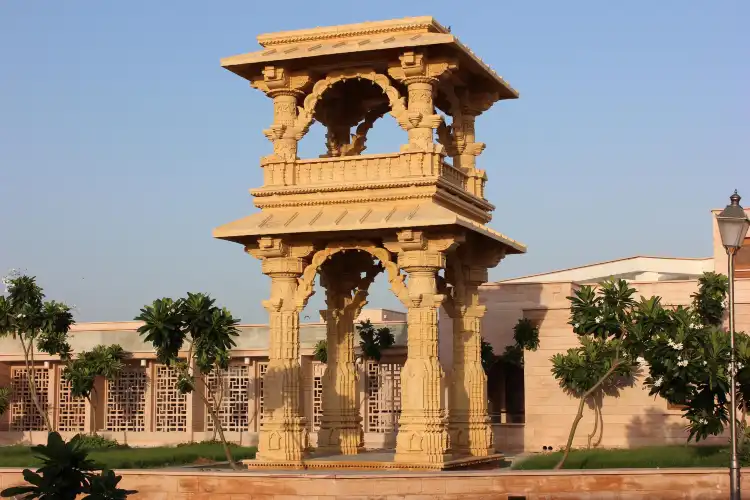 Hotels near Rudra Mahalaya