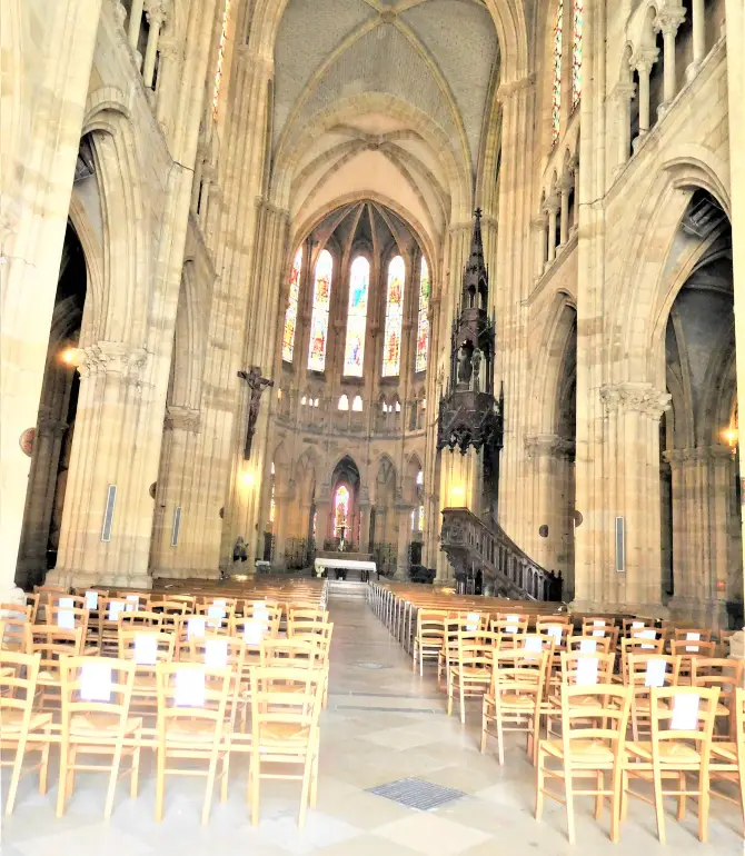 Moulins