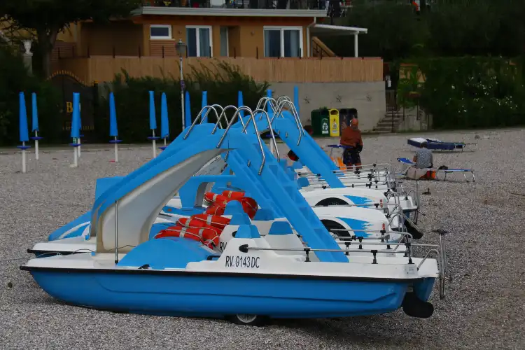 Hotels near Bergamini Beach