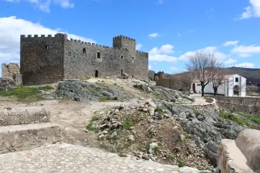 Montánchez Castle