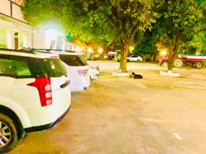 Azmi Garden