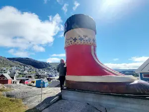 Big inuit boot