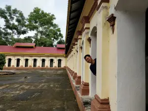 Pyi Lone Chan Thar Pagoda