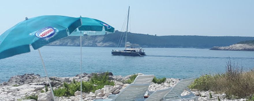 Robinson campsite Val Kavran