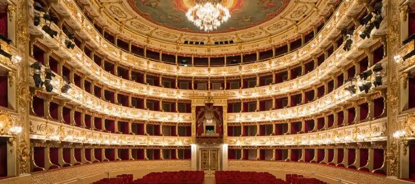 Hotels near Teatro Regio