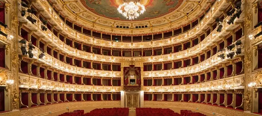 Hotels near Teatro Regio