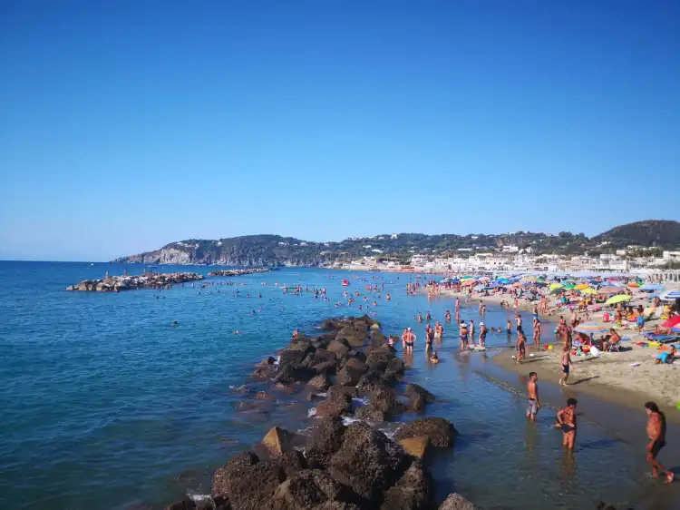 Hotels near Spiaggia della Chiaia