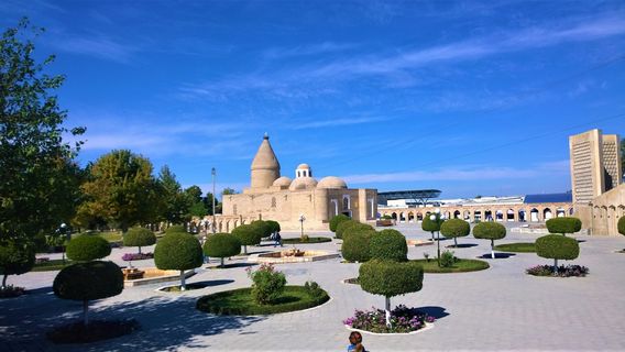 Chashmai Ayub Mausoleum