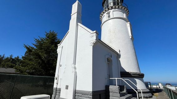 Umpqua River Lighthouse Museum Giftshop & Coastal Visitors Center